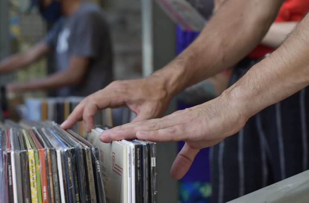 CELEBRACIONES DEL DÍA DEL PADRE SERÁN A TODO VINILO EN VALPARAÍSO