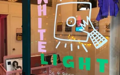 WHITE LIGHT DISCOS ABRE SUS PUERTAS EN REÑACA COMO UNA ALTERNATIVA CERCANA Y VARIADA PARA COMPRAR TUS ÁLBUMES FAVORITOS